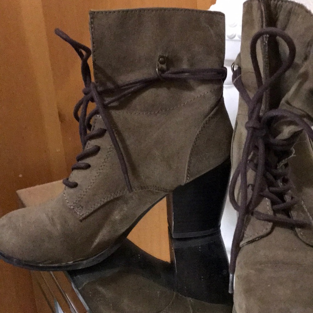 Ankle booties